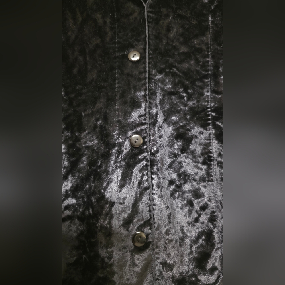 Chic Black Velvet Button Down Shirt By Rendez-Vous - Picture 7 of 8